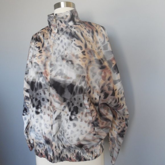 St. John Lightweight Cheetah Animal Print Wind Light Jacket Windbreaker - Picture 2 of 9